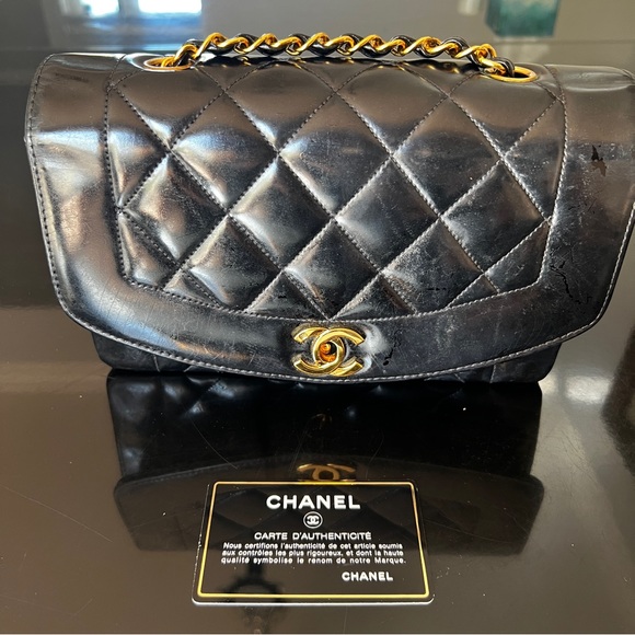 Chanel Vintage Diana Flap Bag Quilted Patent Leather Small - Picture 3 of 13